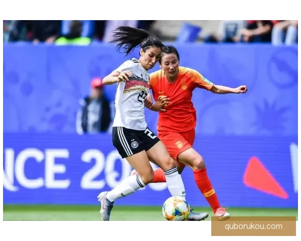 卡尔斯耶拿女足不敌沃尔夫斯堡女足遭遇两球失利比赛回顾